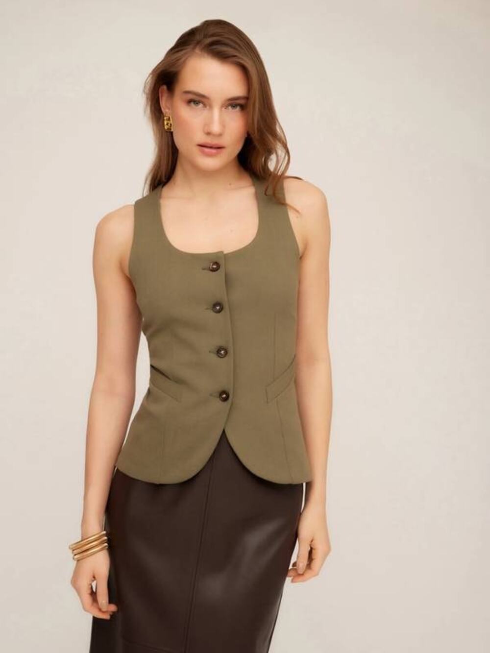 Fifteen Twenty Joni Button Up Vest in Light Olive XS NWT Minimalist Quiet Luxury
